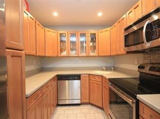 KITCHEN - 1 Greene St Unidad 105