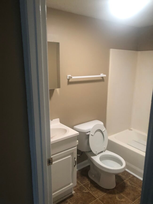 Photo - 1923 Kissingbower Rd