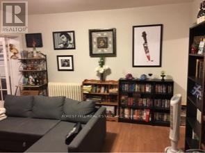 Photo - 306 College St