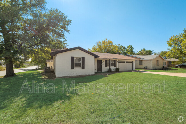 Building Photo - 4724 Woodview Ln Rental