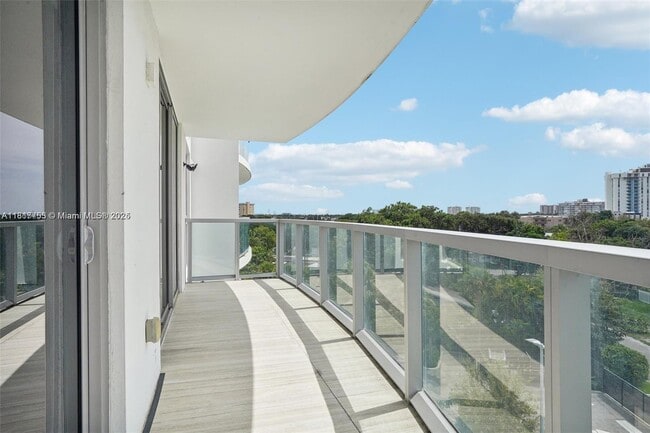 Photo - 13800 Highland Dr Unidad 503 Rental