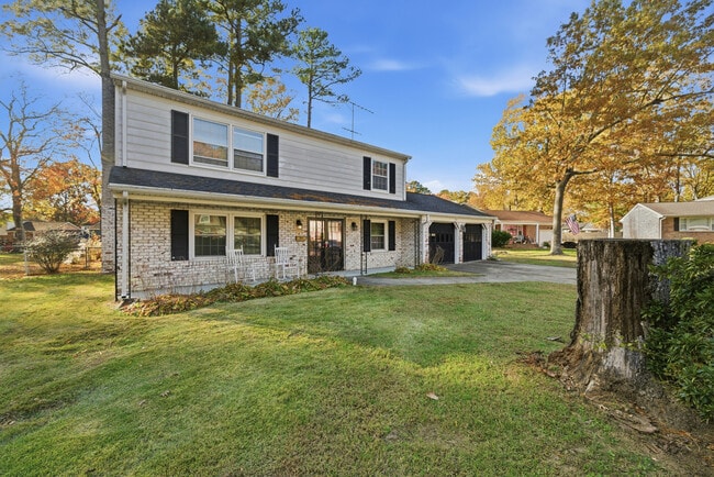 Photo - 205 Orkney Pl