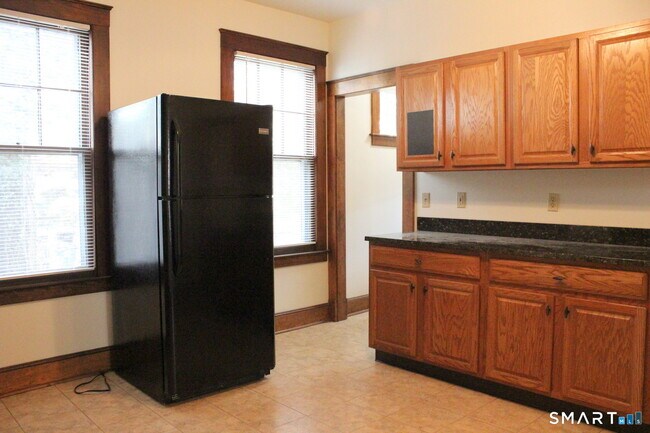 16 Woodland St Unit 1