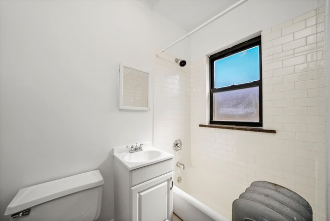 Photo - 2649 N Spaulding Ave