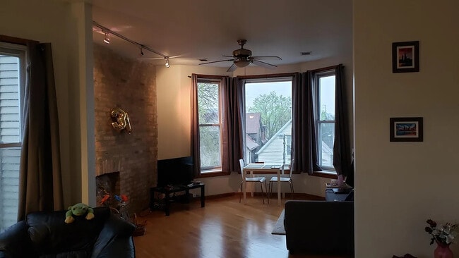 Photo - 2114 N California Ave Unit 3