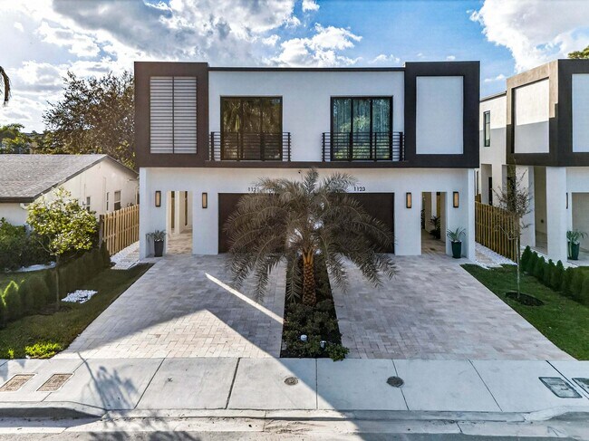 Photo - 1121 NE 17th Ave