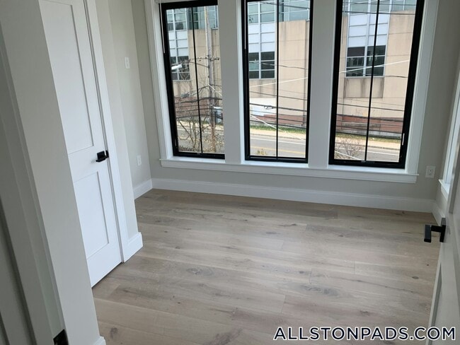 Photo - 157 Everett St Unit 202