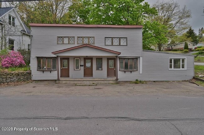 Photo - 200 Center St