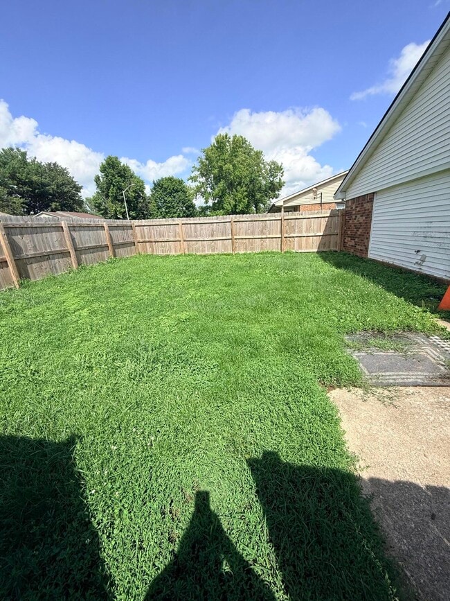 Photo - 106 Potomac Ct