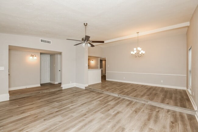 Photo - 4301 Campion Ln