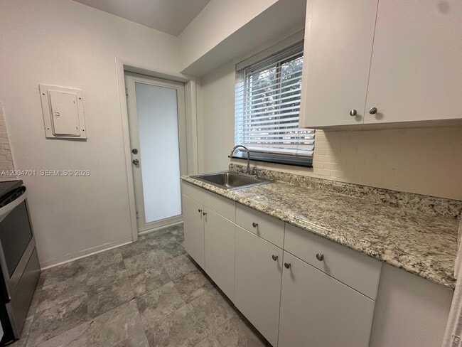 Photo - 1567 S Le Jeune Rd Unit 1