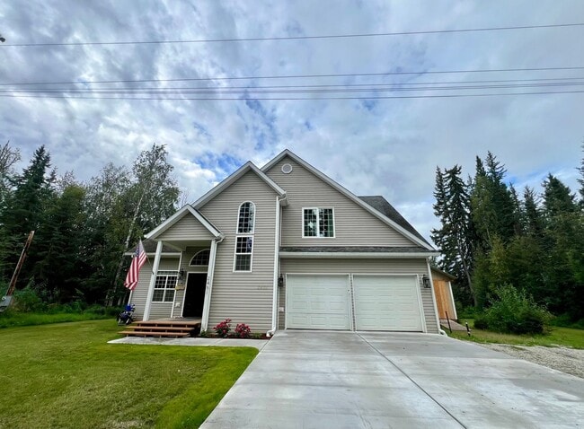Building Photo - Stunning 3-Bedroom, 3-Bath Waterfront Home...