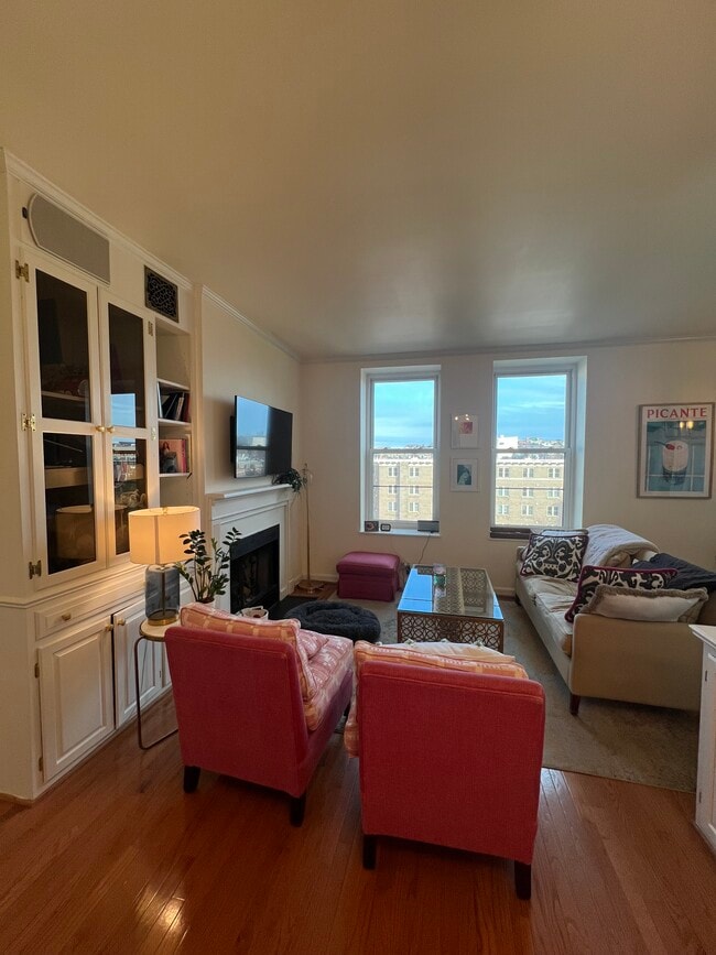 Photo - 1830 17th St NW Unit 604