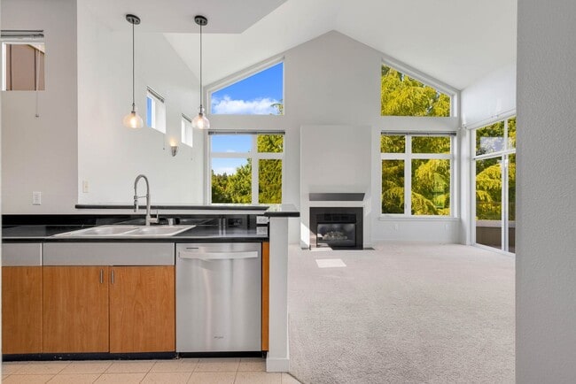 Photo - 521 7th Ave Unidad 406