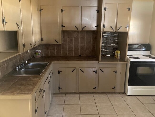 Photo - Long Beach 2 Bedroom