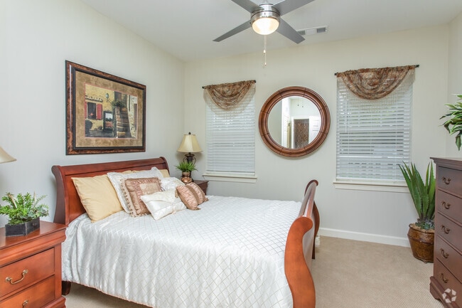 1HAB, 1BA - 701 ft² - McEachern Village - 55+ Community