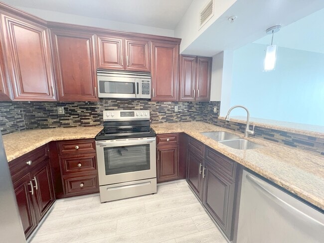 Photo - 3020 NE 32nd Ave Unit 608