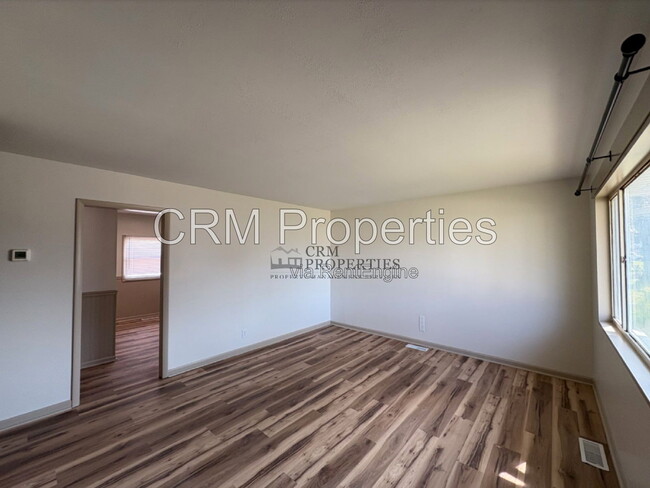 Photo - 1936 Lynwood Dr