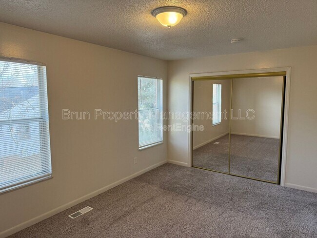 Photo - 1105 W Parkway Ave Unidad 20