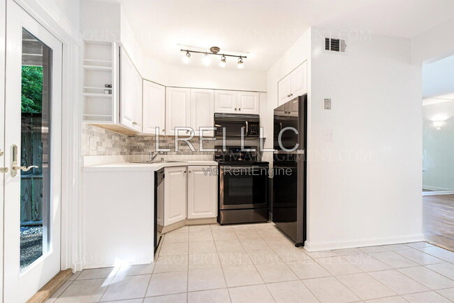 Photo - 4105 Stoneview Dr Unit Apartment 1