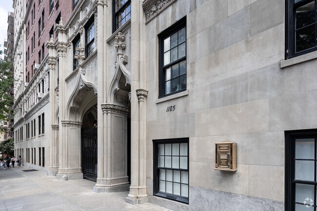Photo - 1181-1197 Park Ave