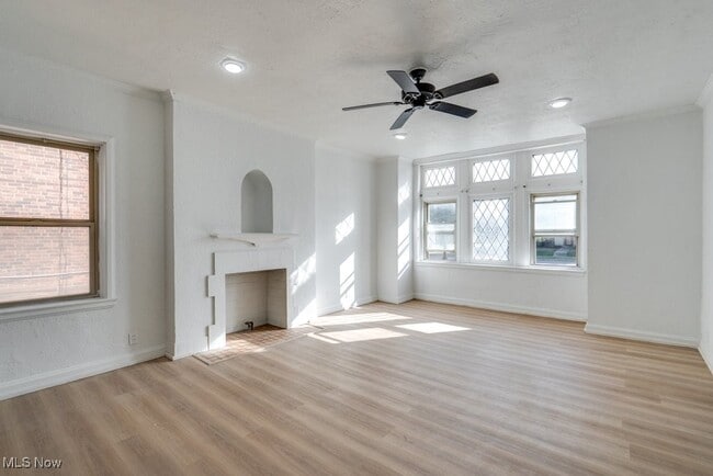 Photo - 2828 S Moreland Blvd