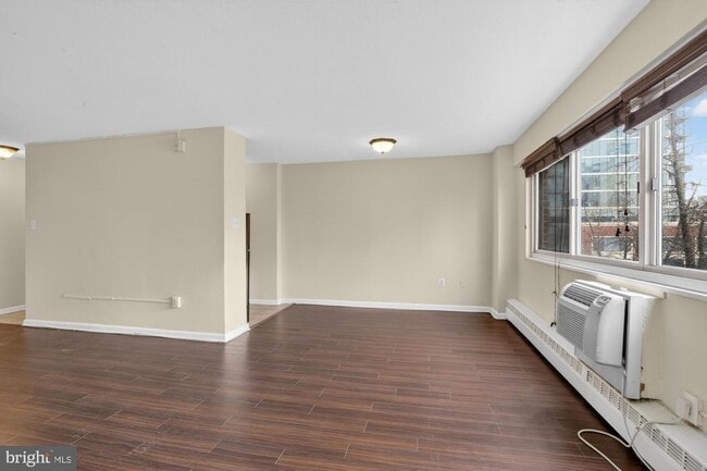 Photo - 2101 Chestnut St Unit 518