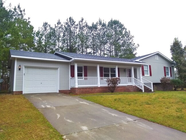 Photo - UPDATED & SPACIOUS 3 Bedroom 2 Bathroom home close to SHOPPING & FT BRAGG!!