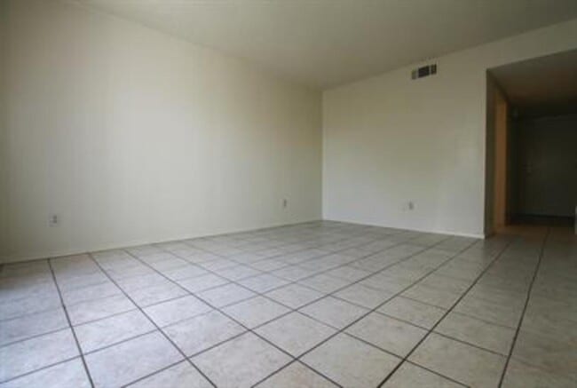 Photo - 201 E Sequoia Ave