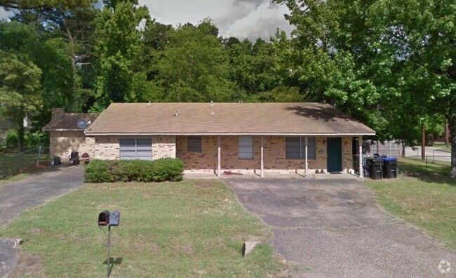 Building Photo - Longview - 1500-1502 Arland Dr. Rental