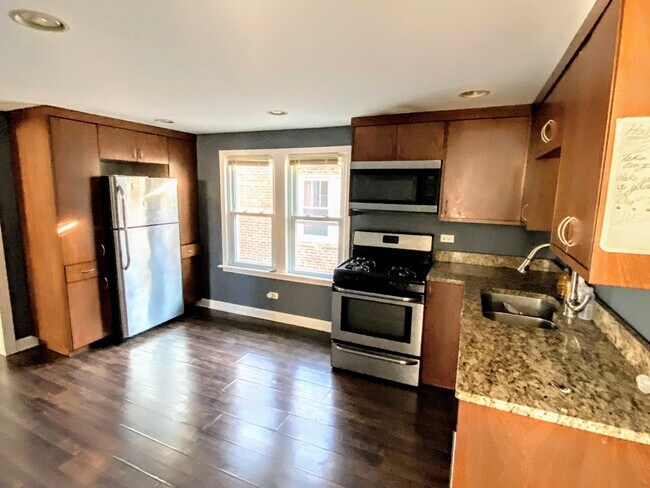 4610 N Harding Ave Unit 2