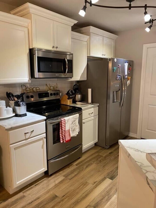 Photo - 6640 Westwood Village Dr