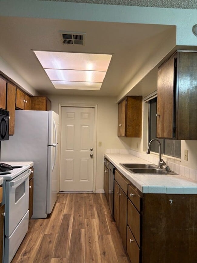 Building Photo - a0080 Unit a0080#101