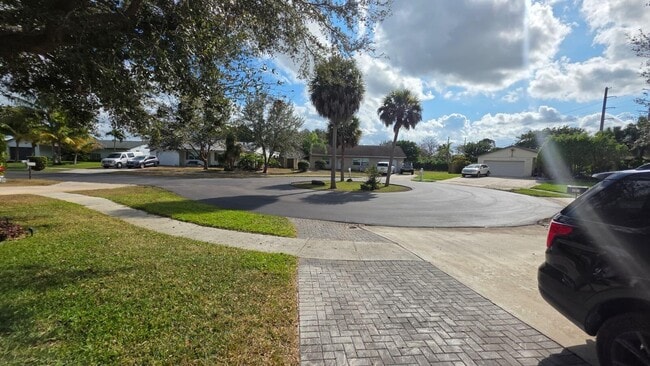 Photo - 131 Puffin Ct