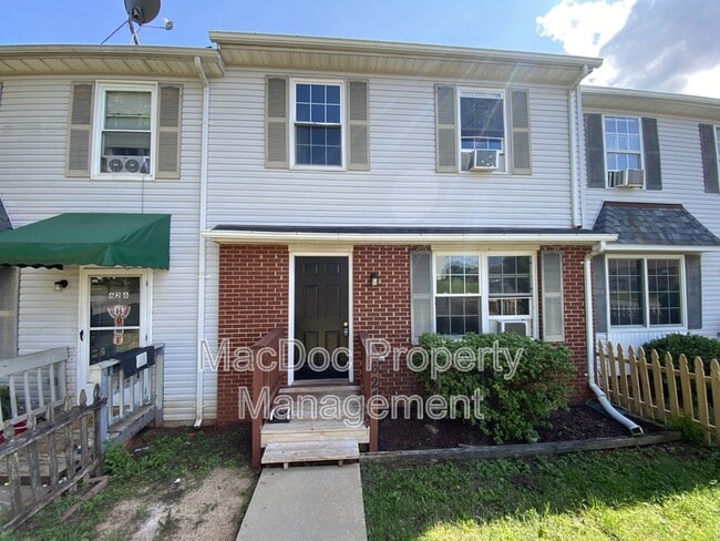 Photo - 624 Highview Ct