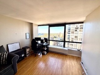 Photo - 5415 N Sheridan Rd