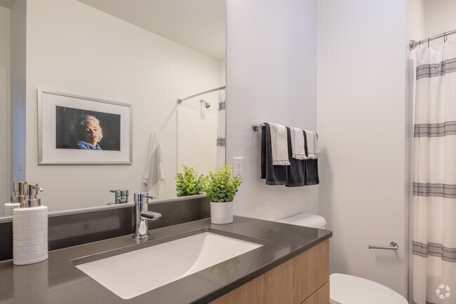 2BR, 2BA - 1,040SF Model