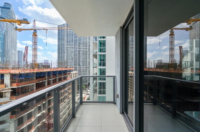 Photo - 31 SE 6th St Unit 1808