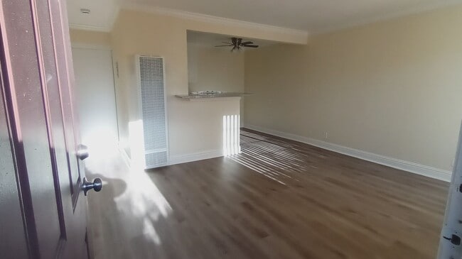 Photo - Welcome to SkyView Villa & Somerset Apartm... Unit 2501-29 D
