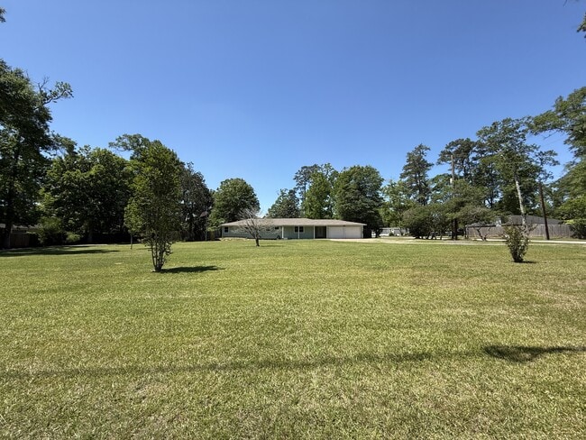 Photo - 165 Dogwood Ln