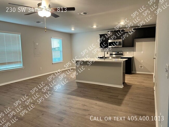 Photo - 230 SW 34th St