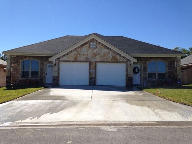 613 Paseo del Plata Dr
