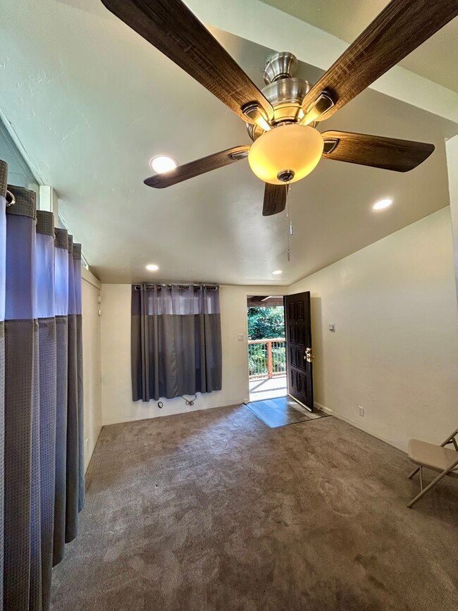 Photo - Updated San Leandro apartment! Unidad 16105 Marcella St.