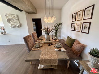 Photo - 838 N Doheny Dr