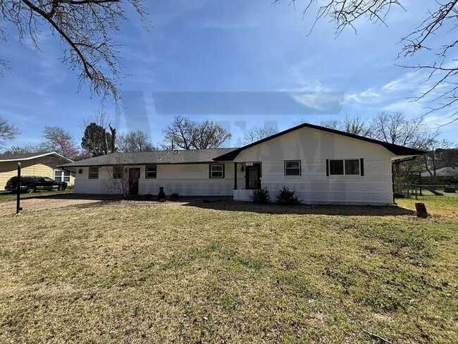 Photo - Beautifully updated 4-bedroom, 2-bathroom home!