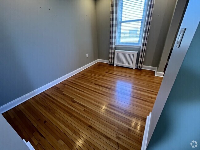Building Photo - 257 Beach 128th St Rental