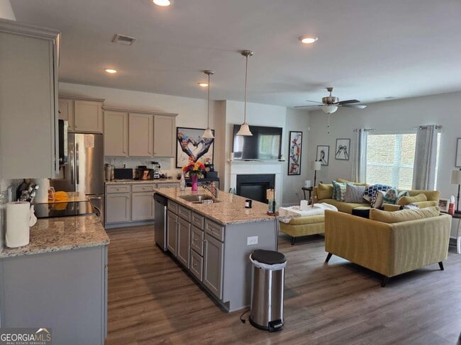 Photo - 7539 Knoll Hollow Rd