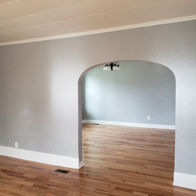 Photo - 223 W Lincoln Ave