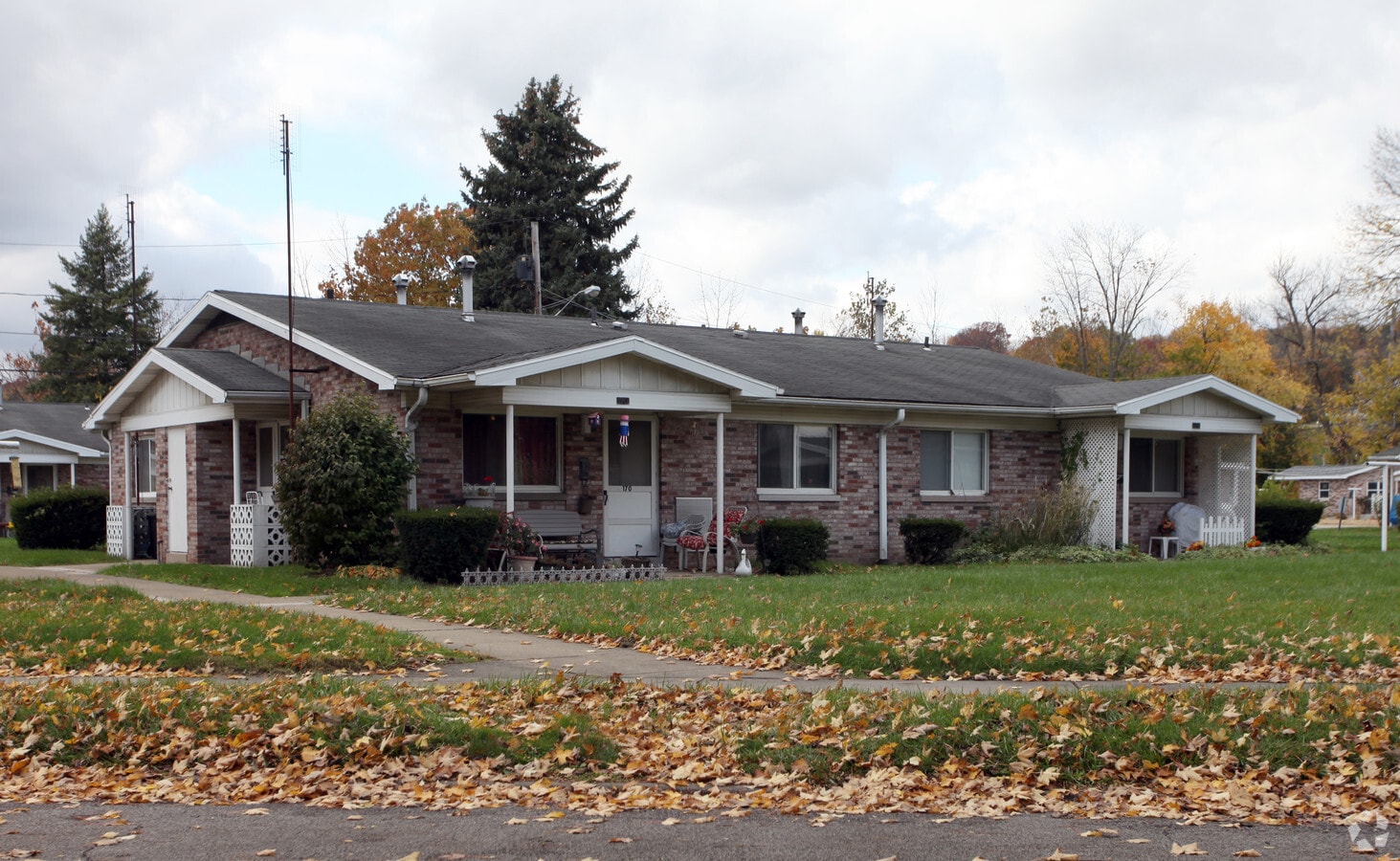 Photo - McDowell Manor