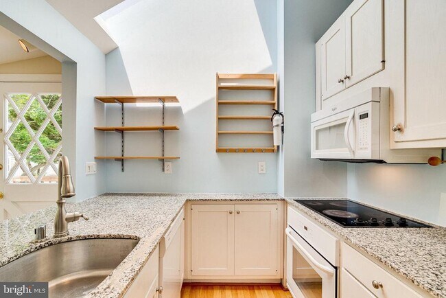 Photo - 3520 14th St N